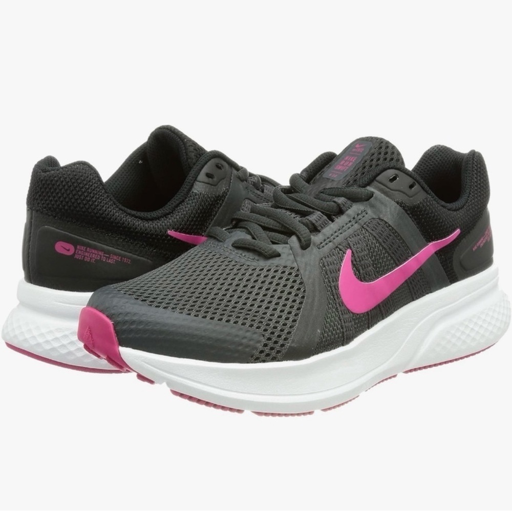 Nike Women's run swift